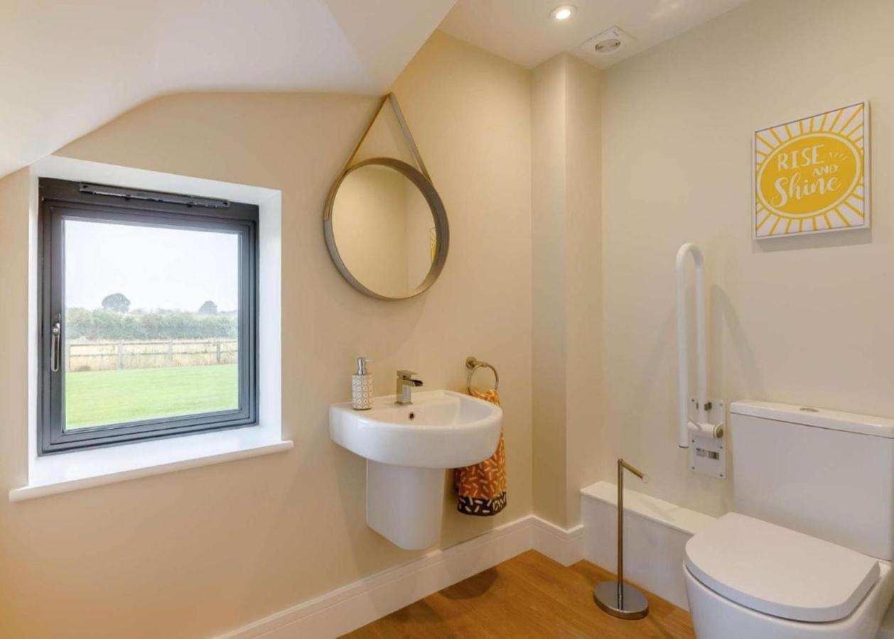 Fawn Cottage Disabled Adapted 3 Bedroom Hot Tub Coughton Εξωτερικό φωτογραφία